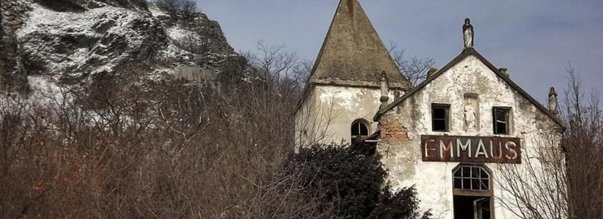 A Balaton leghátborzongatóbb helye! Íme a Szent György-hegy legendája! A Szent György-hegy legendája a Balatonnál